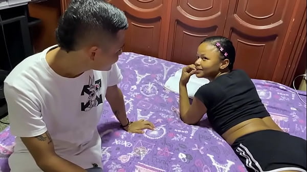 Video chống lại nhiều người mẫu