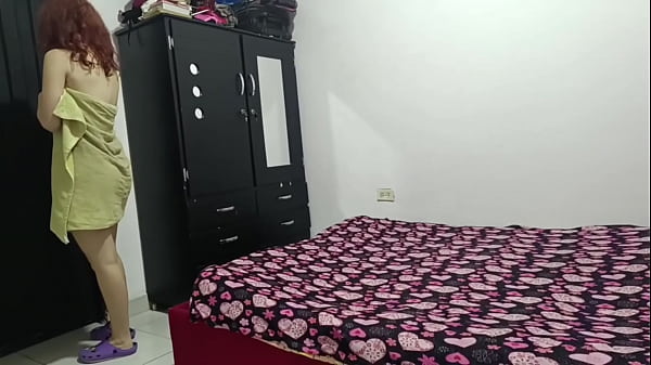 Allenamento sexy L'adolescente si mette in mostra