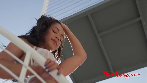 Stepmom'_s Proud Of Her Boy'_s Porn Job- Sarah Taylor, Scarlett Alexis