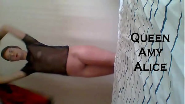 Thoát y sexy đến bassline của tôi