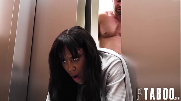 Schönes jugendliches Teenie-Mädchen