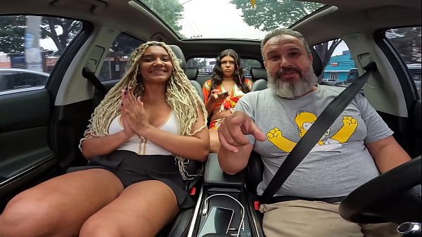 Attraktives exotisches Teenie-Mädchen