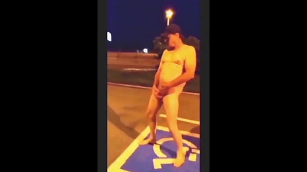 Người thích phô trương tìm kiếm niềm vui