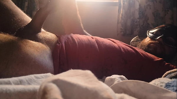 अद्भुत प्यारा किशोर मज़ा करता है