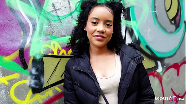 SCOUT ALEMÃO - Tiny Brown PAWG Girl Dilara Baby Fodida Rough no Primeiro Encontro