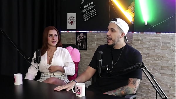 Cô ấy kể về việc cô ấy đã được cầu hôn như thế nào, anh ấy là một kẻ bị cắm sừng và họ đã ghi lại nội dung khiêu dâm_ - Bia Ruyva &amp_ Jack By (SHEER/RED)