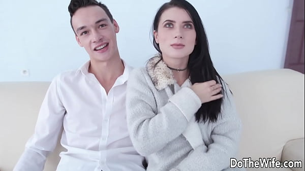 खूबसूरत पत्नी निकोल ब्लैक को अपनी पत्नी के साथ डिक की सवारी करना बहुत पसंद है