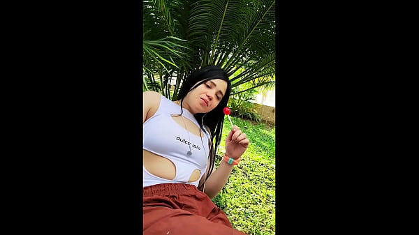 làm những điều bẩn thỉu với anh họ của tôi khi chúng tôi đi du lịch