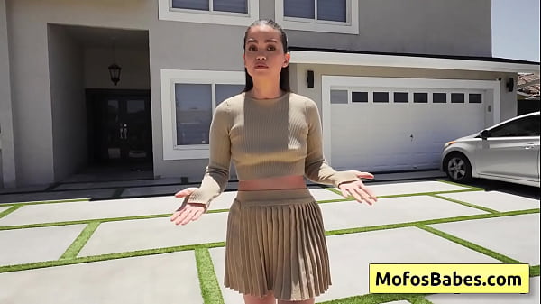 sexy nóng bà cô gái bú khổng lồ chất béo tinh ranh và trượt nó sâu trong cô ấy cạo âm hộ - Angelina Moon, Logan Xander