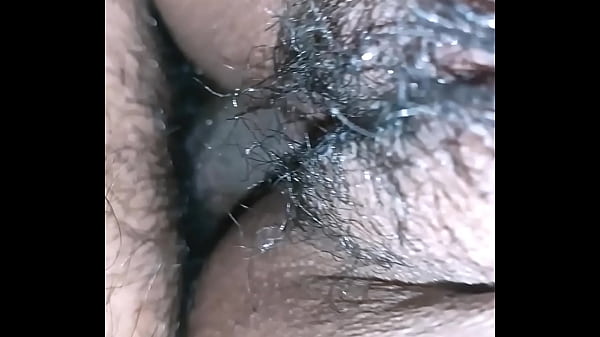 मेरा सौतेला भाई मेरी गांड खुली छोड़ देता है