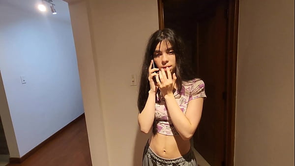 Người lạ trên đường nhờ giúp đỡ và cảm ơn bằng cách bí mật đụ vợ