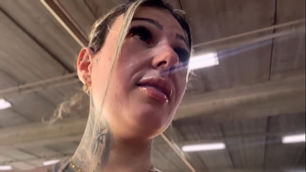 Họ bắt gặp tôi trong phòng thử đồ của một cửa hàng cao cấp à? Xuất tinh và xuất tinh rất nhiều ở mọi nơi mà tes&atilde_o đã cho tôi!