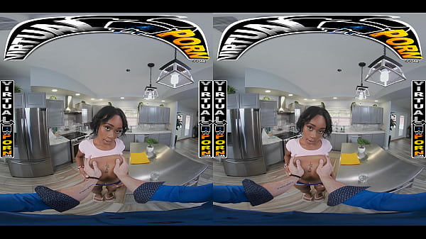 VIRTUELLER PORNO - Die freche Mila Anders ist bereit, alles zu tun, um Sie davon zu überzeugen, ihre schlechte Note zu ändern