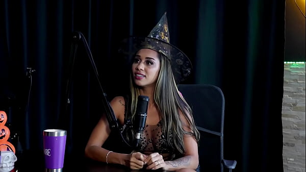 Kích thước không phải là tài liệu, anh ấy kể về cuộc sống phô trương của mình và những địa điểm quan hệ tình dục yêu thích của anh ấy... - Casal Fada Prazeres (SHEER/RED) Halloween