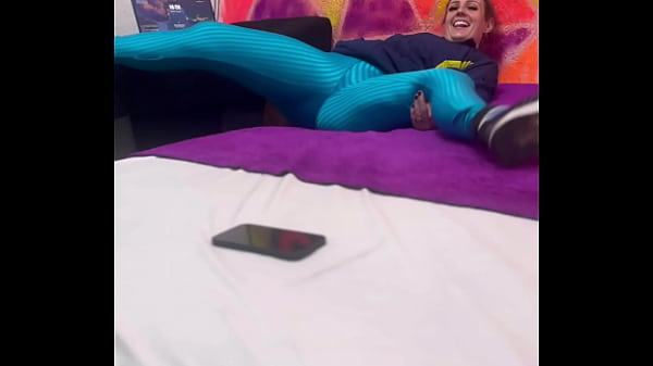 Trước khi đi tập gym, tôi háo hức cho chồng ăn thịt mình, anh ấy không làm gì cả! Tôi bị kích thích không thể chịu nổi khi tập gym và tinh dịch chảy xuống chân tôi!