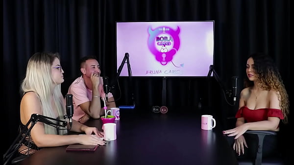 È diventata più cattiva e audace, la casa altalena la rispetta di più, ha fatto un'orgia, è rimasta ferita durante una registrazione e la sua famiglia... - Charllottye (SHEER/RED)