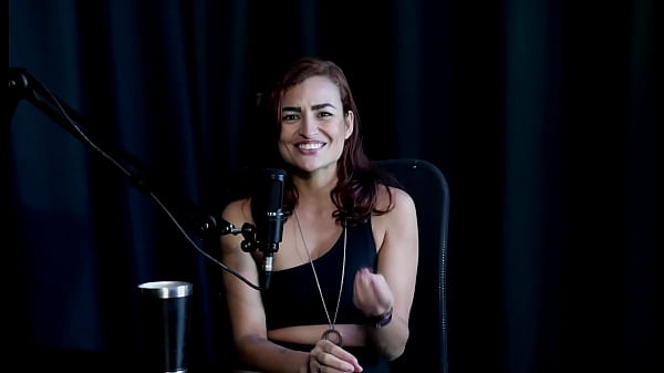 Er begann als Tanzstripper, er weigerte sich, auf die Toilette zu gehen, er konnte nicht laut stöhnen und als er Analsex machte ... - Kamilla Werneck (SHEER/RED)