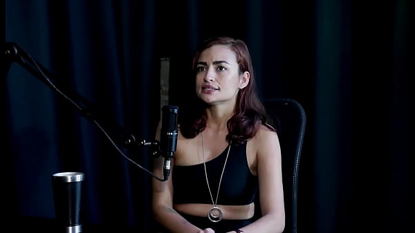 Người mẹ phát hiện ra cuộc thác loạn của mình, vẫn chưa ghi hình với người chuyển giới, quyết định dừng lại để chữa bệnh và bị gọi là "nữ diễn viên khiêu dâm" - Kamilla Werneck (SHEER/RED)