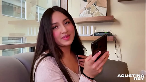 Dì của tôi, mẹ kế to lớn, dạy tôi cách đụ vào mông cô ấy và tôi xuất tinh trên khuôn mặt xinh đẹp của cô ấy