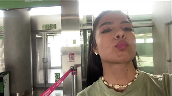 Passenger on Board Masturbates with CREAM in the BATHROOM of the AVI&Oacute_N