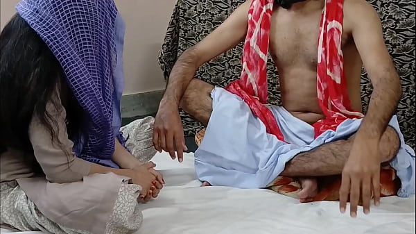 ढोंगी बाबा ने इंडियन हॉट भाभी को चोदा