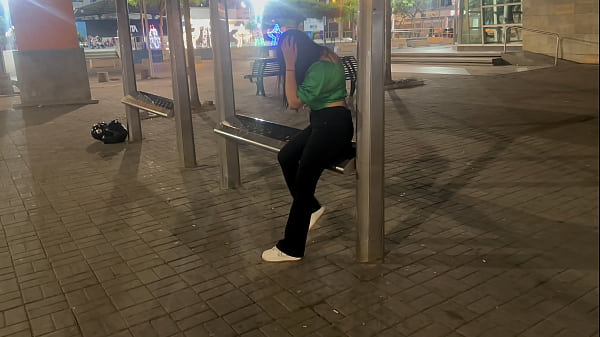 Tôi gặp một người lạ vào dịp năm mới và mời cô ấy làm tình