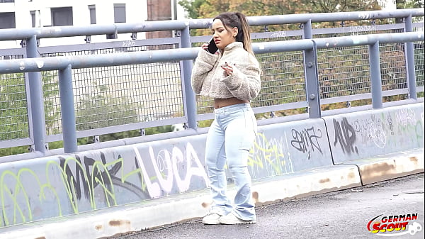 गर्म भावुक किशोर स्ट्रिप्स - लैटिना