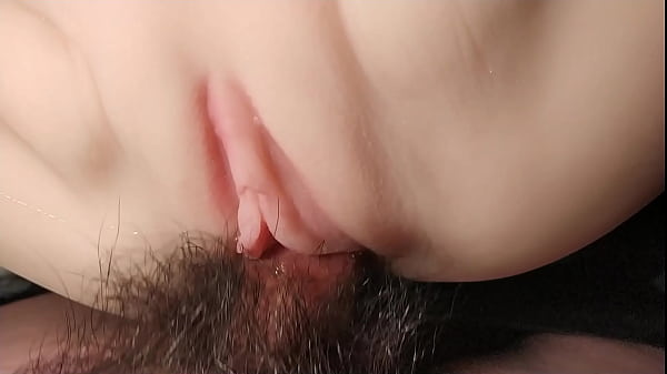 रोजाना उसकी चूत की चुदाई की गतिविधियाँ