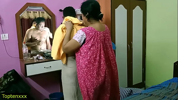 Indische heiße MILF Bhabhi, erstaunlicher Hardcore-Sex! Hindi neue Webserien viraler Sex