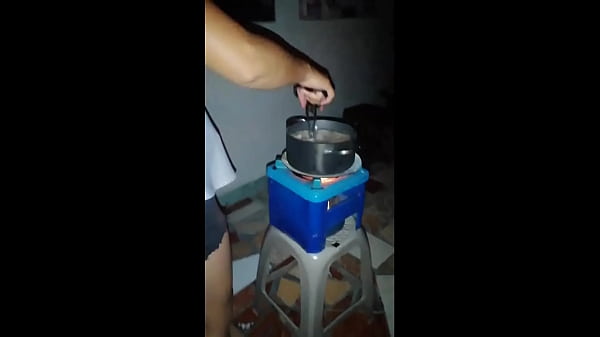 Preparing pork rinds at home