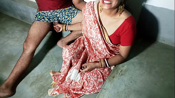 La cognata ha insegnato al cognato a ballare la prima notte di nozze! porno porno in hindi