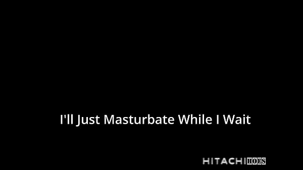 Rina Arem si masturba sul sedile posteriore dell'auto di Stacy Shepard mentre aspetta che Stacy torni fuori da HitachiHoes - Reup