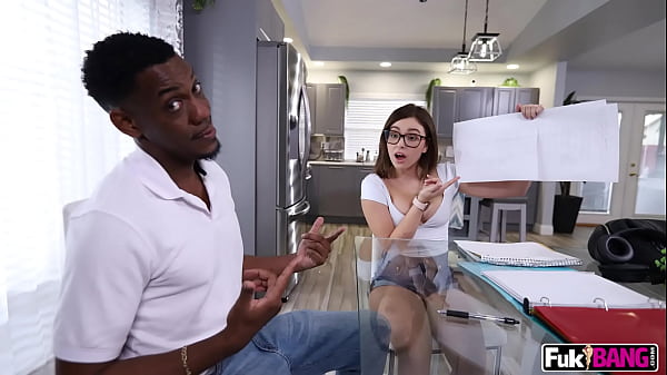 Leana Lovings necesitaba ayuda con sus estudios sobre África