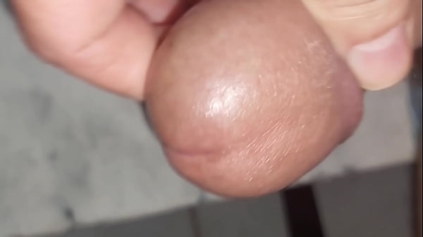 Masturbazione completa, con sperma e gemiti