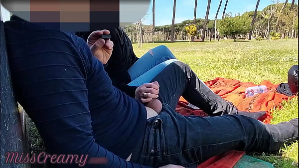 Französischer Lehrer Handjob Amateur im öffentlichen Park für Schüler mit Cumshot - MissCreamy