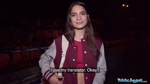 पब्लिक एजेंट हॉट फ्रेंच मॉडल सार्वजनिक रूप से किसी अजनबी से चुदाई करवाकर बहुत खुश है