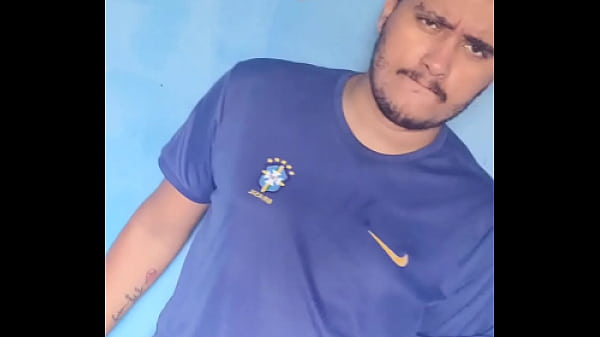 Una teenager calda e birichina prende in giro - amatoriale