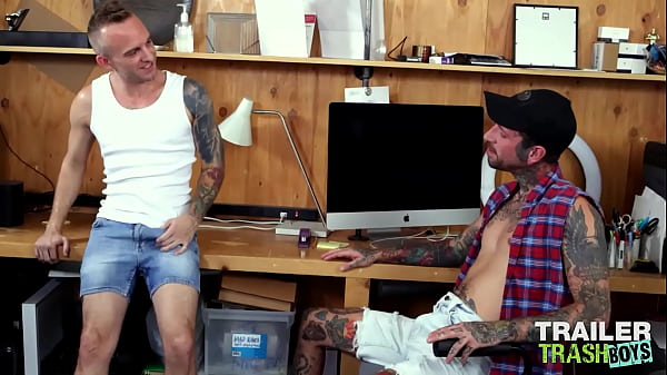 有吸引力的年轻女孩模型