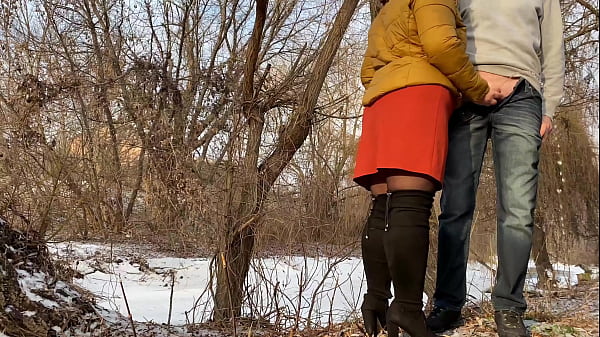 Sexy amateur Teen shows off