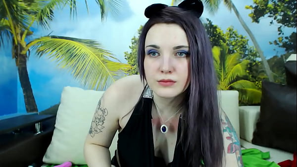 Trẻ người phụ nữ yêu đến trêu chọc và thủ dâm cô ấy chật màu hồng âm đạo