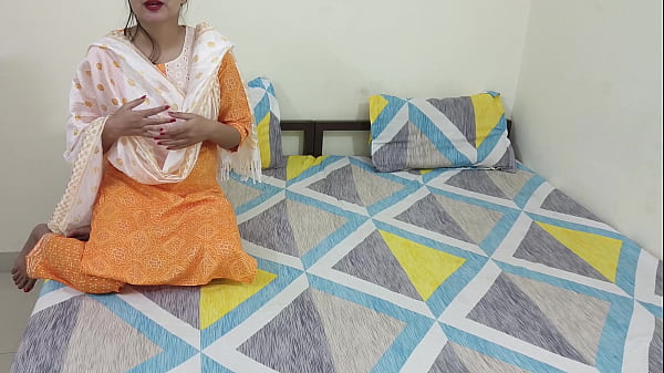 सरदारनी आंटी को युवा बिहारी लड़के ने स्पष्ट पंजाबी गंदी बातों के साथ चोदा