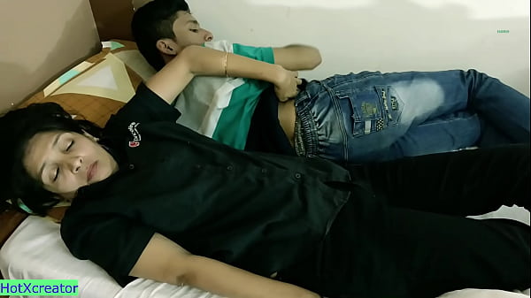 हॉट शरारती किशोर दिखावा - बुक्कके