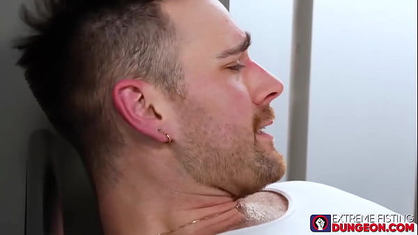 Fisting hardcore con Declan Blake e Ace Stallion