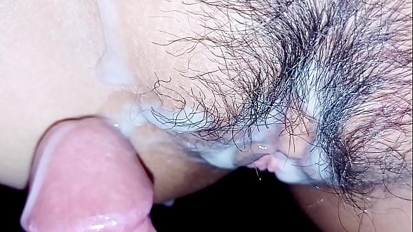 Xxx देसी मेरी सौतेली बहन मुझे शीर्ष पर आने देती है और मैं उसकी गर्म चूत में सह लेता हूँ