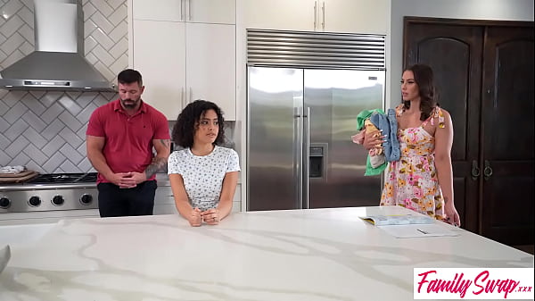 &quot_Le tue mutandine sono sul pavimento. Che cosa stavate facendo?&quot_ Mandy Waters chiede a Dani Diaz -S6:E9