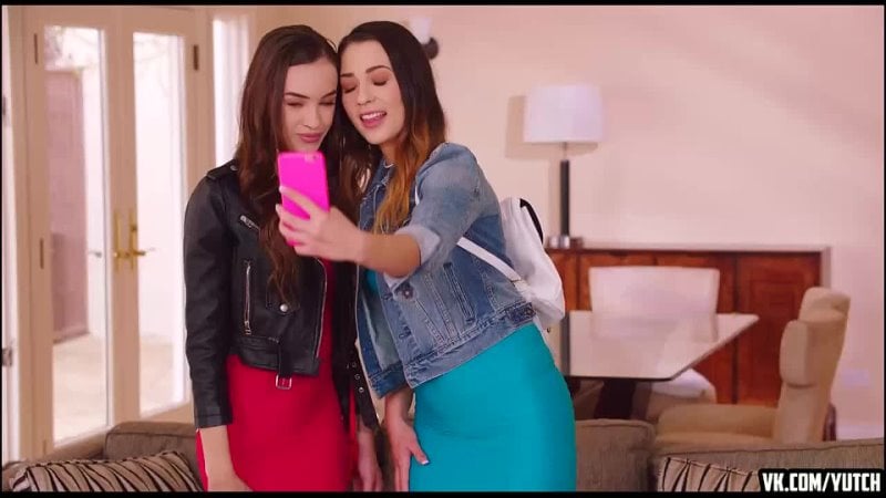 Gefickte Süße mit einem großen Schlauch (Charity Crawford, Jaye) Summers Brakes Abenteuer mit den größten Fans