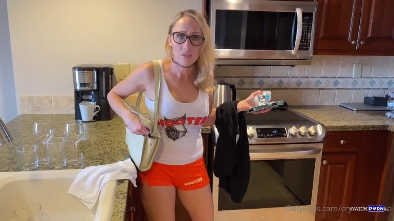 Crystal Clark, nuovo lavoro segreto della matrigna