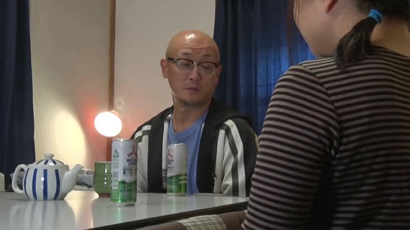 Hoks 18 jüngere Schwester Asami Yuka, gehalten vom älteren Bruder des Präsidenten von Winter Eros, kostenloses Jav-Streaming