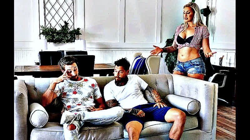 Il porno con traduzione ha aiutato la mamma di un'amica nel sesso porno milf in cortile in russo ryan conner